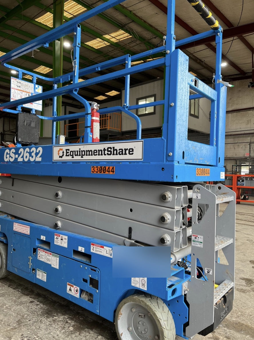 2023 GENIE GS-2632
