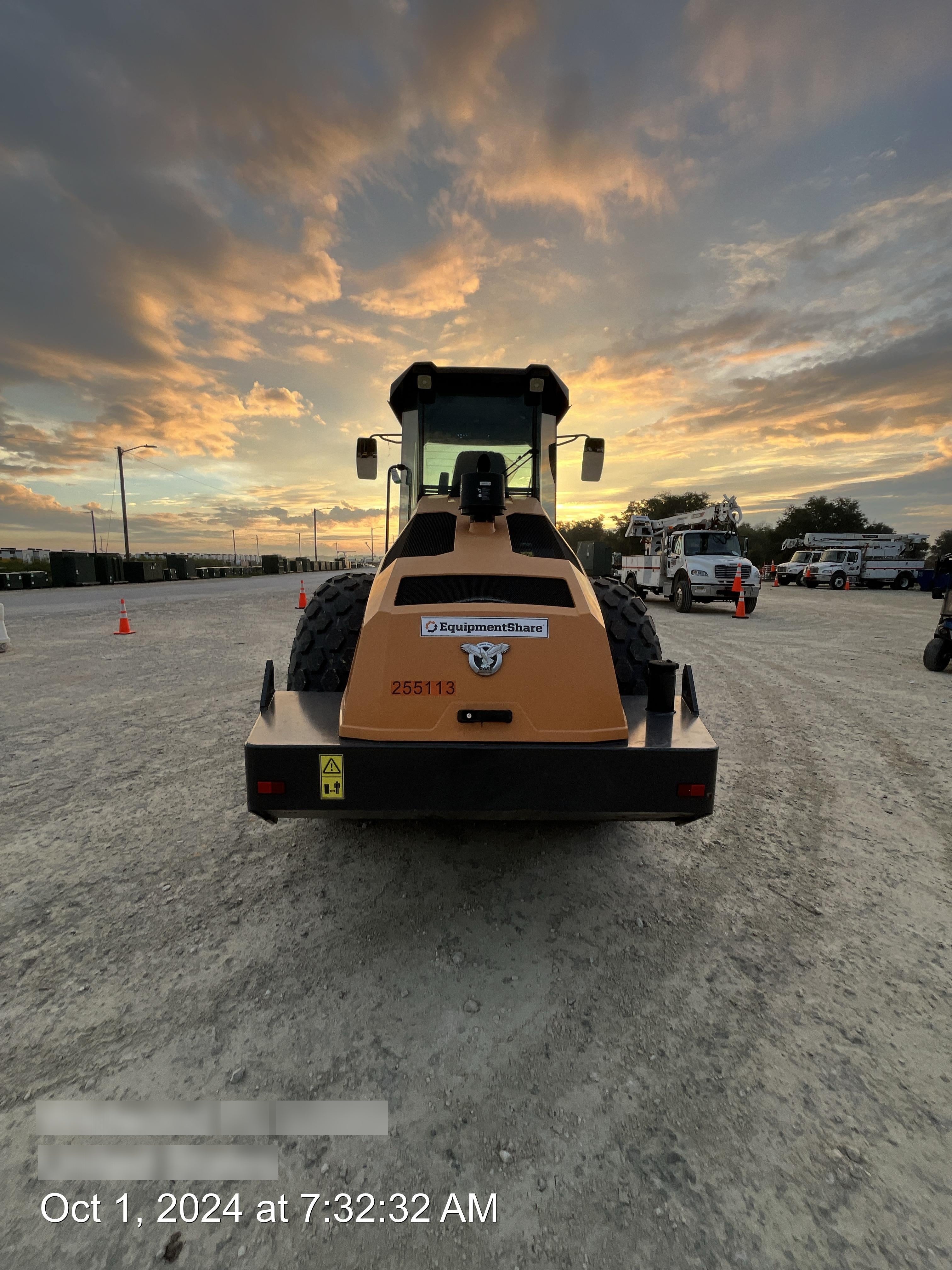 2022 CASE SV211ESM