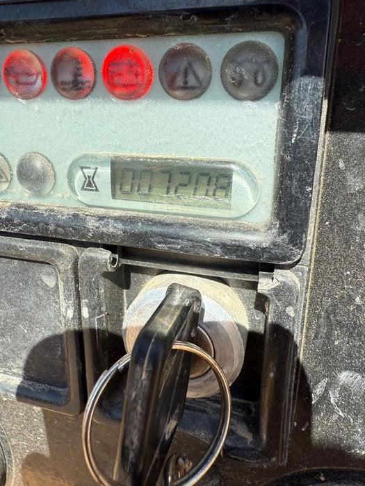 2023 Vac-Tron LP573XDT T4 Koehler Diesel Engine, 500 Gallon Debris Tank, x2 100 Gallon Water Tanks