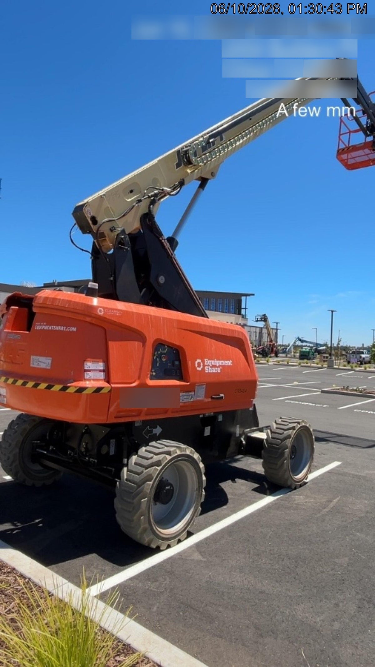 2025 JLG 660SJ
