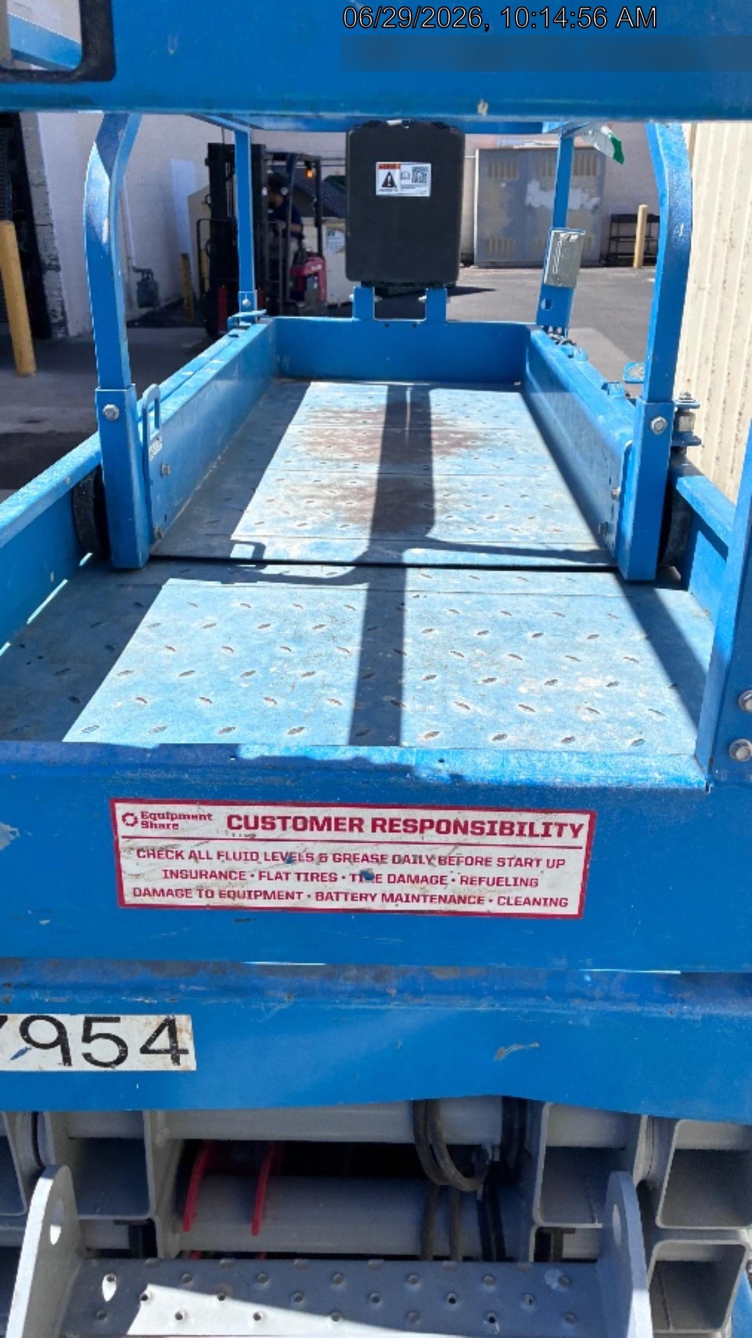 2023 GENIE GS-2632