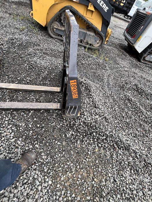 2021 PALADIN 48" Pallet Forks - Paladin