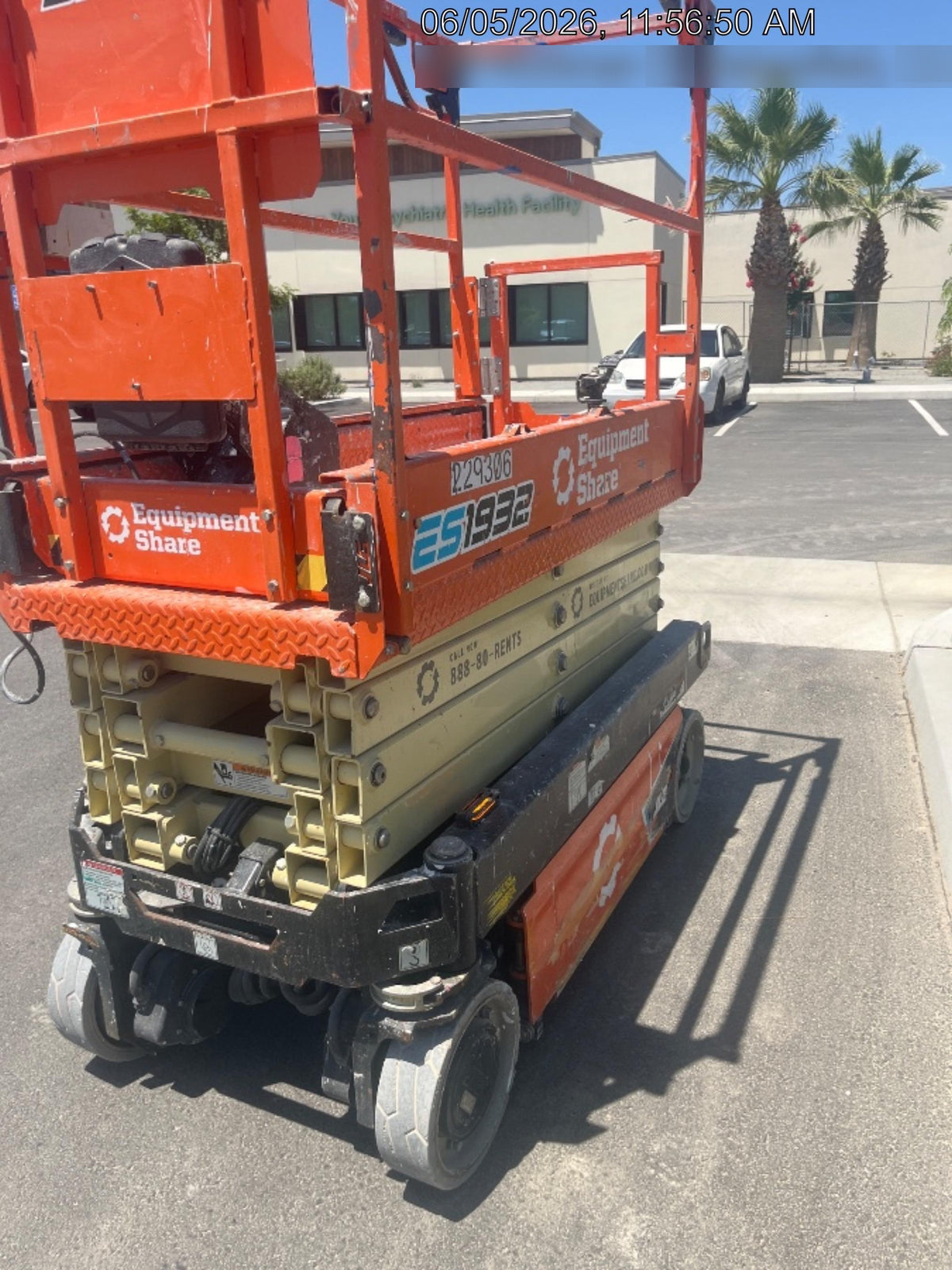 2022 JLG ES1932