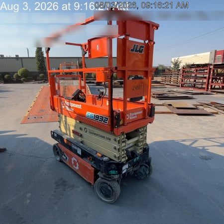 2023 JLG ES1932