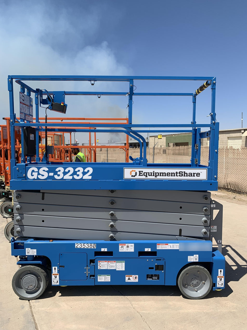 2022 GENIE GS-3232