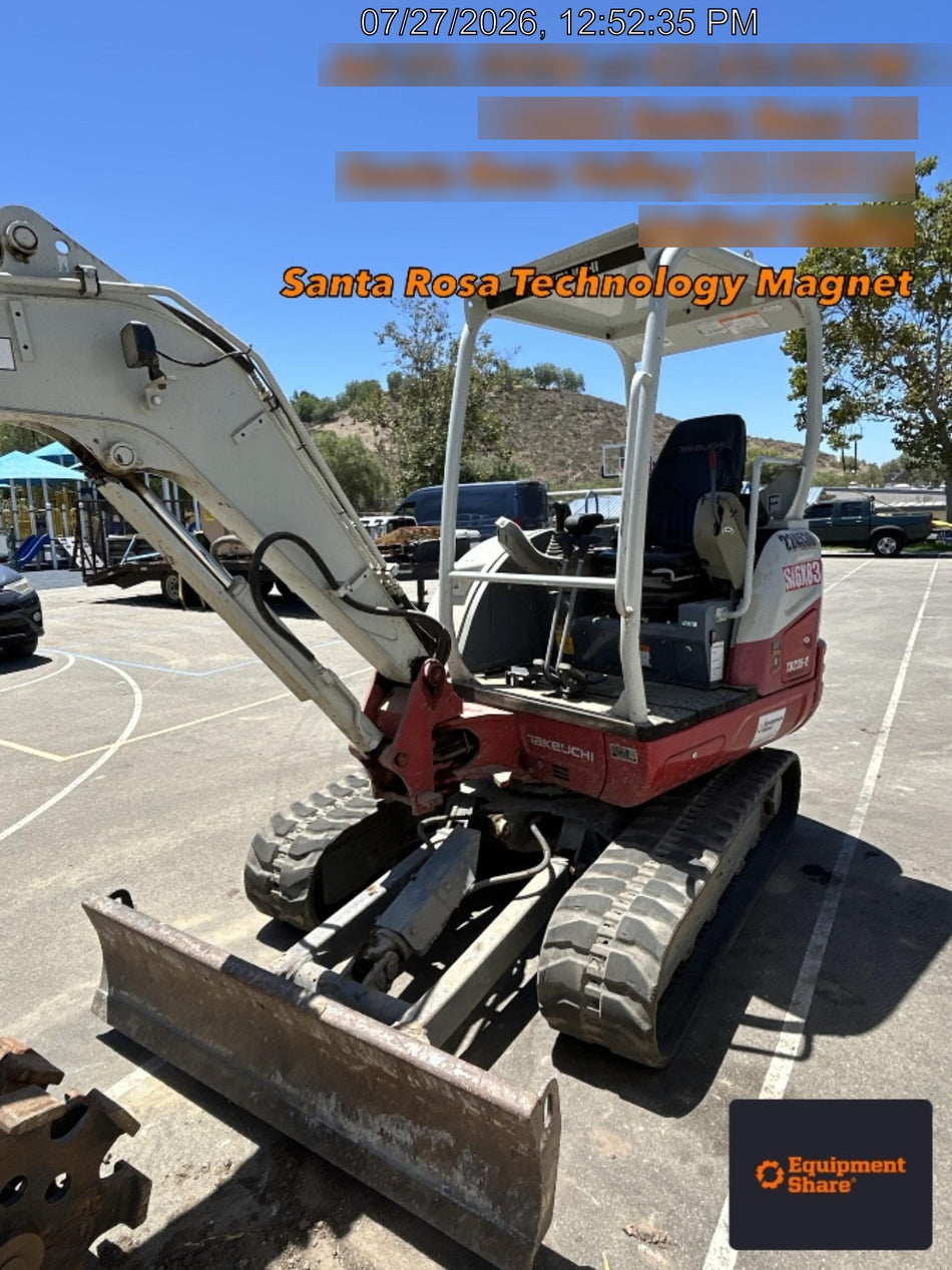 2022 TAKEUCHI TB235-2R