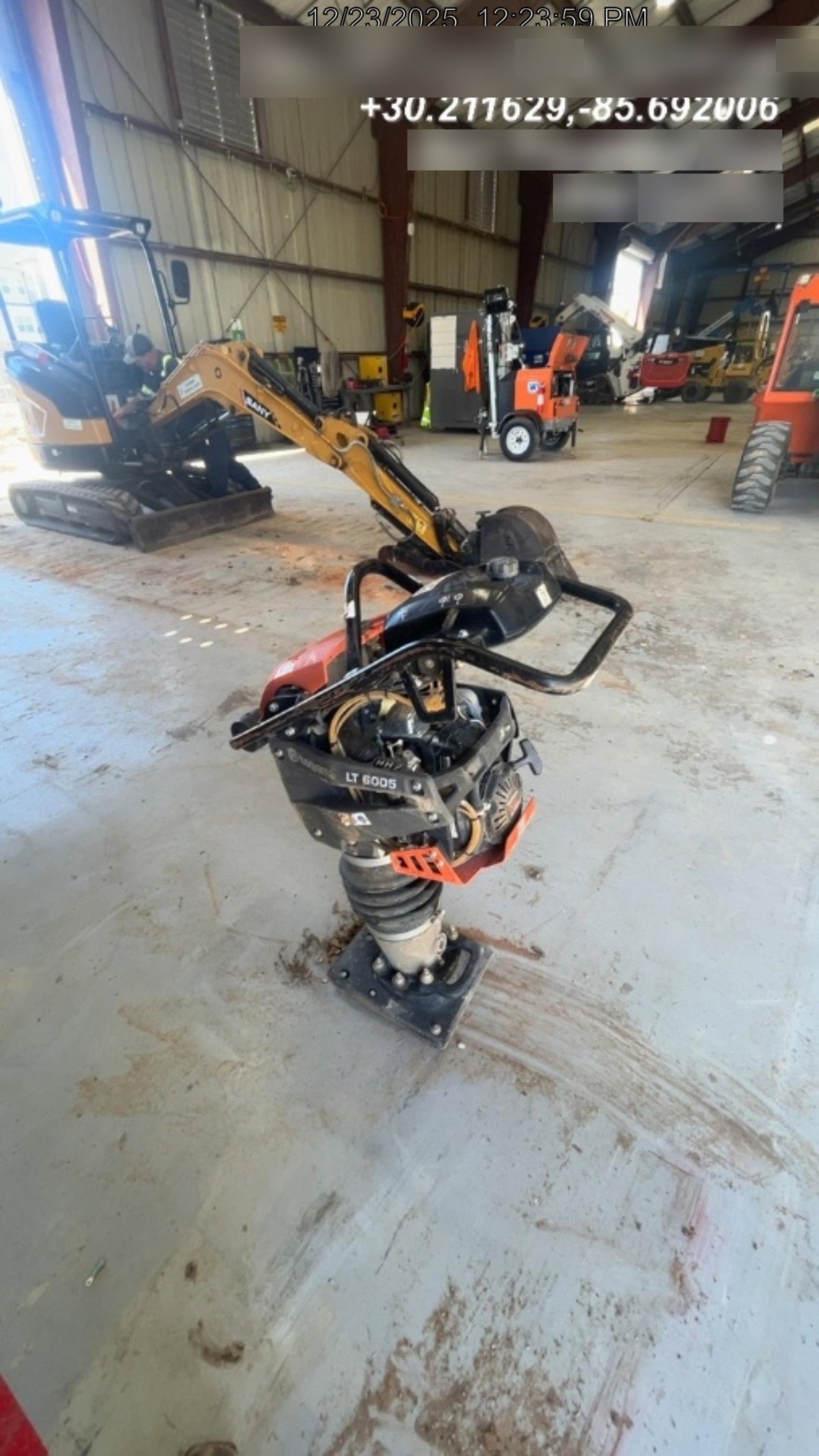 2024 HUSQVARNA LT6005