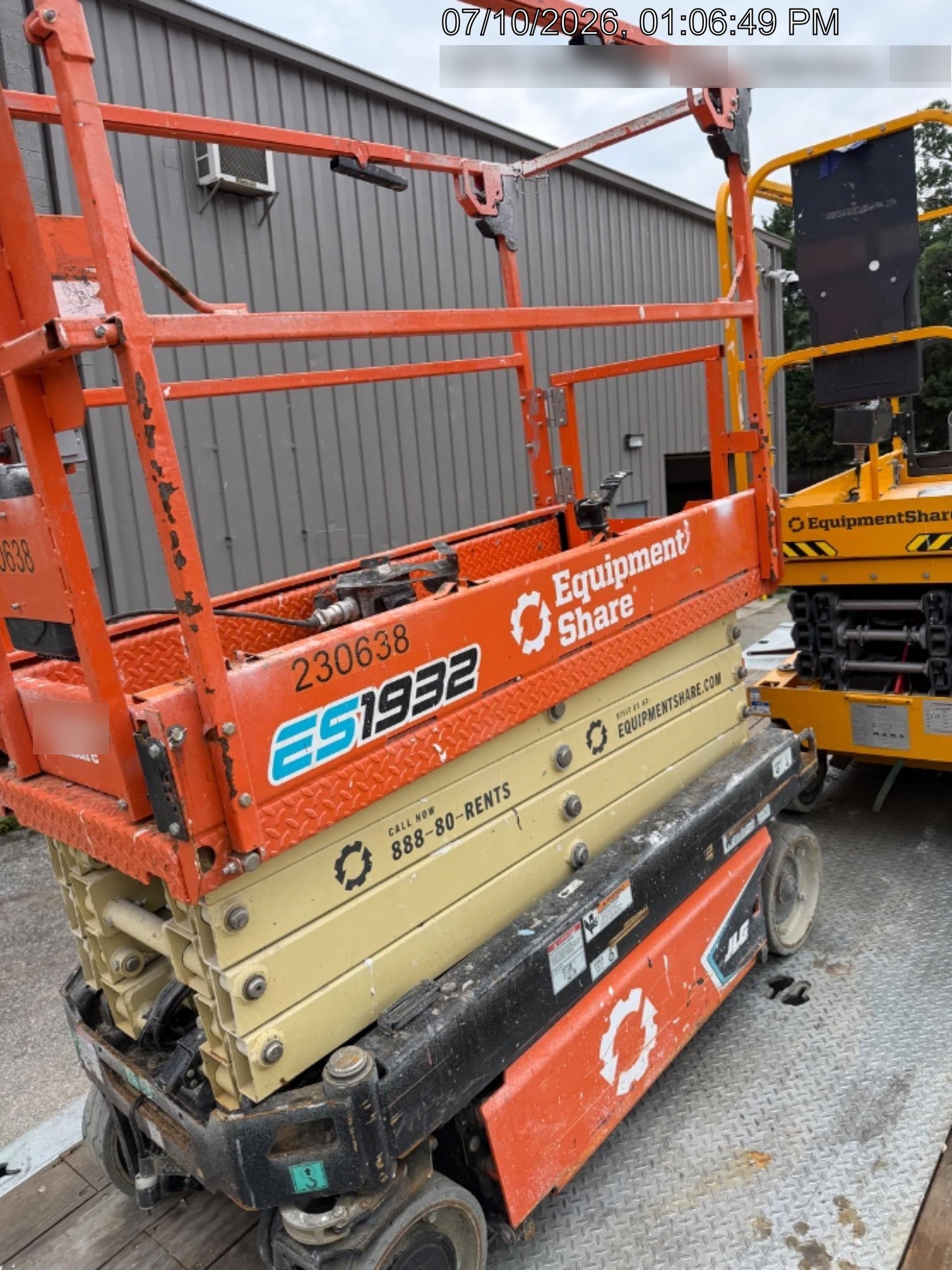 2022 JLG ES1932