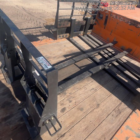 2026 ARROW MATERIAL HANDLING 72" Pallet Forks - Arrow