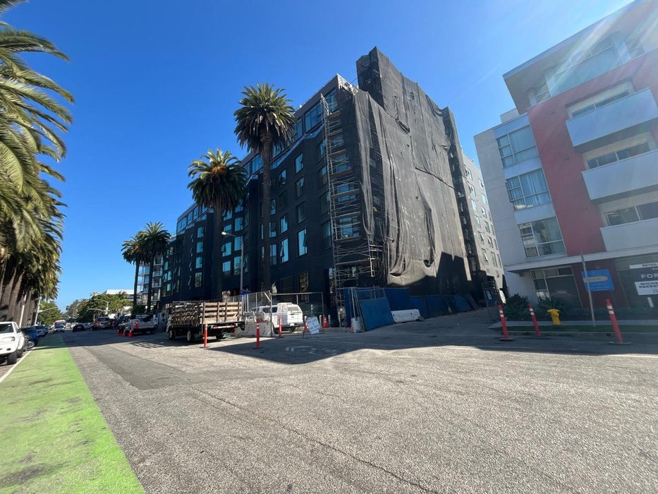 2020 Genie GS-1930 Solid Non Marking Tires, Beacon, Folding rails with half height swing gate, 800W Inverter