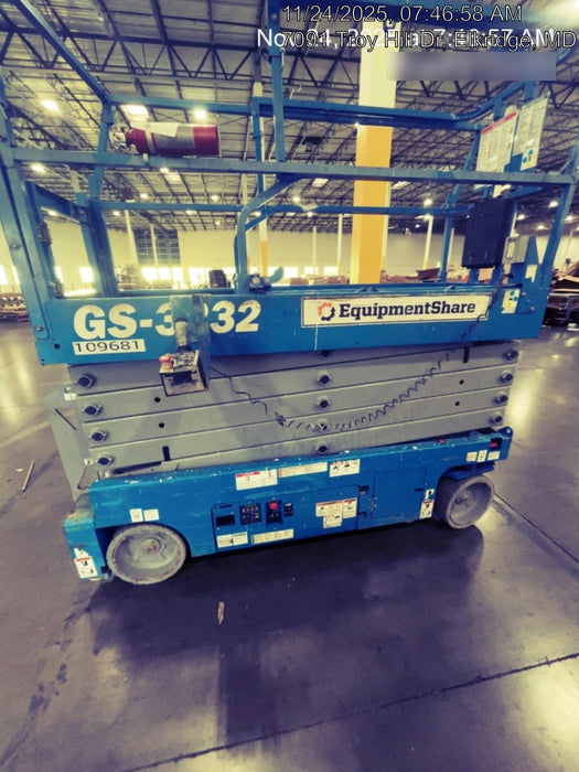 2020 Genie GS-3232 Standard, Folding half height swing gate