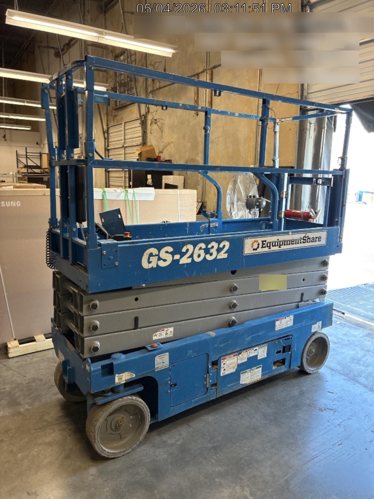 2019 Genie GS-2632 Folding rails with half height swing gate
