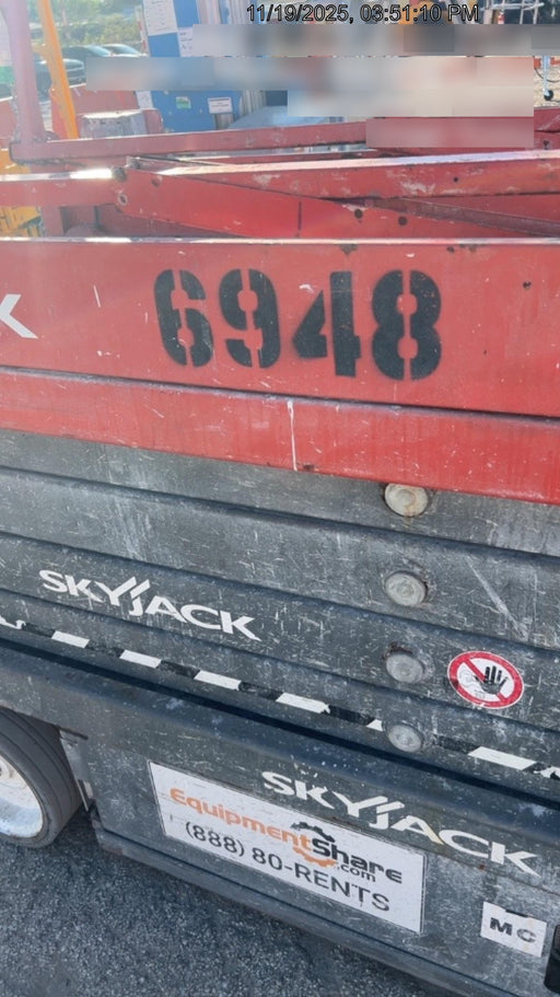 2018 Skyjack SJIII-3226 Skyjack SJIII3226 Scissor Lift w/Trojan Batteries