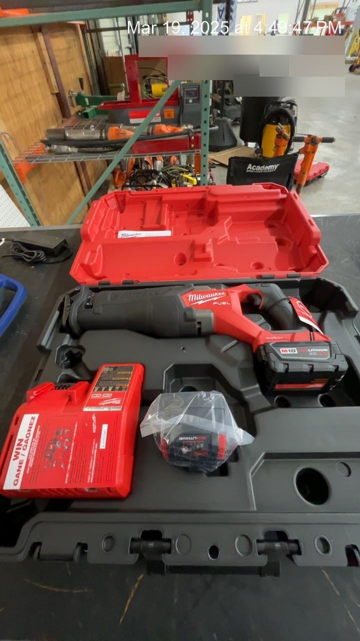 2025 MILWAUKEE 2822-22