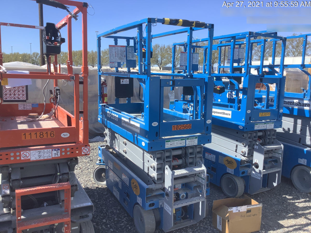 2020 Genie GS-1930 Solid Non Marking Tires, Beacon, Folding rails with half height swing gate, 800W Inverter