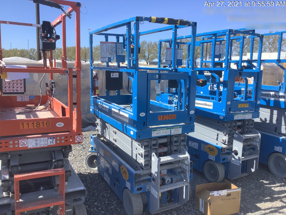 2020 Genie GS-1930 Solid Non Marking Tires, Beacon, Folding rails with half height swing gate, 800W Inverter