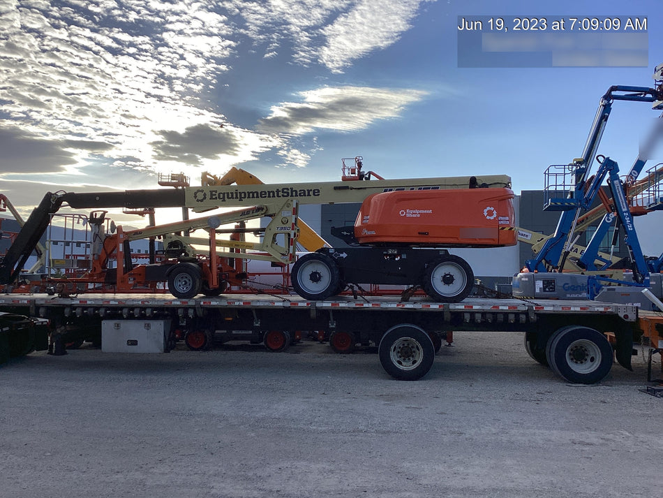 2023 JLG 660SJ