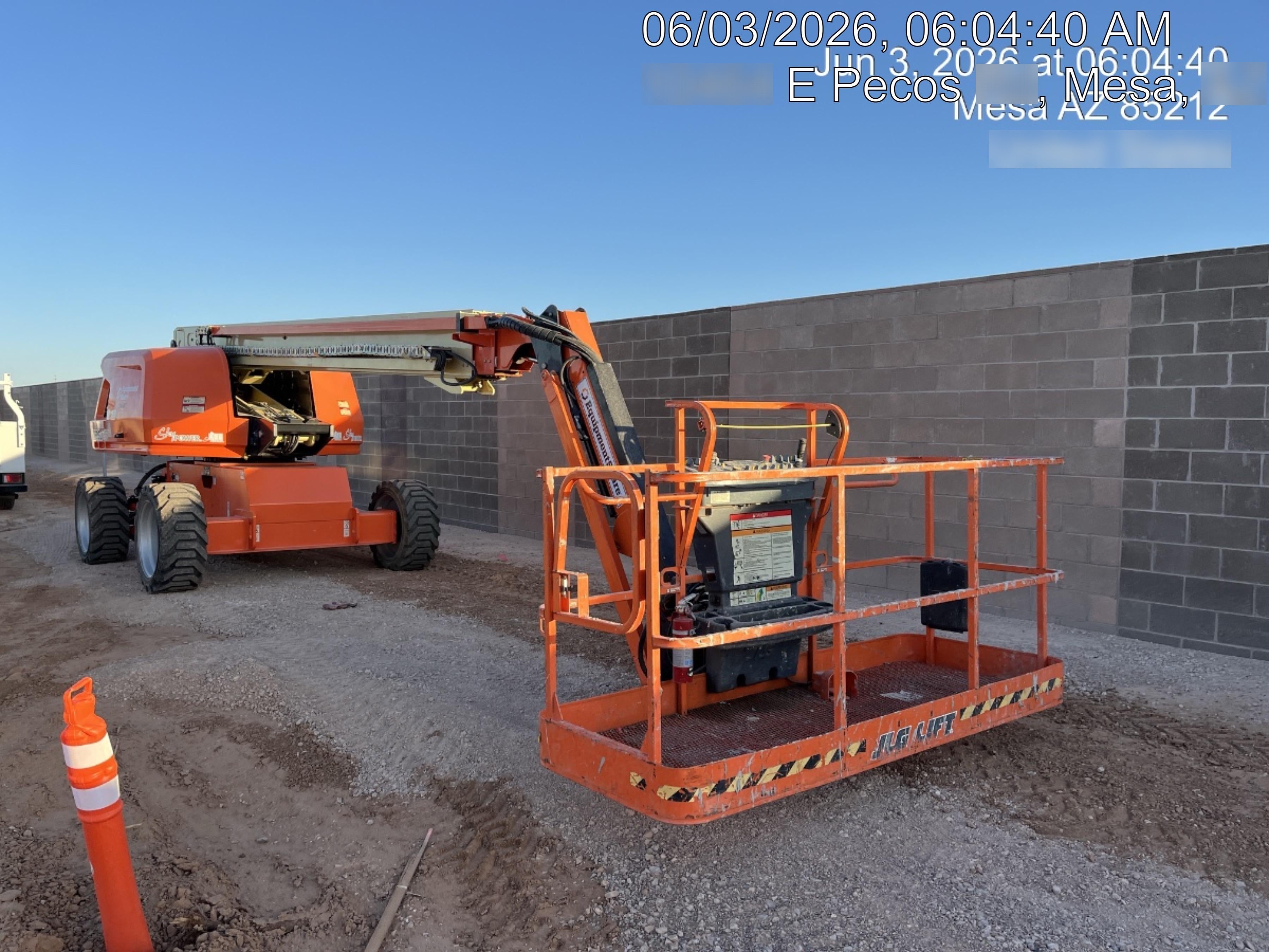 2022 JLG 660SJ