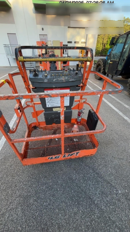 2019 JLG E300AJP