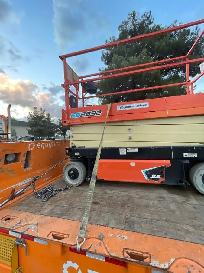 2022 JLG ES2632