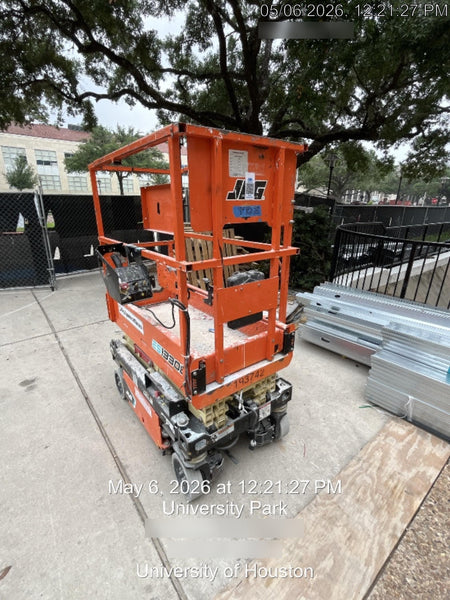 2021 JLG ES1330L