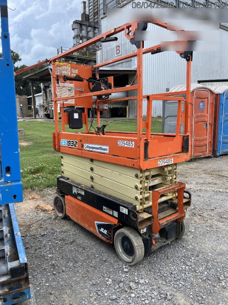 2022 JLG ES1932