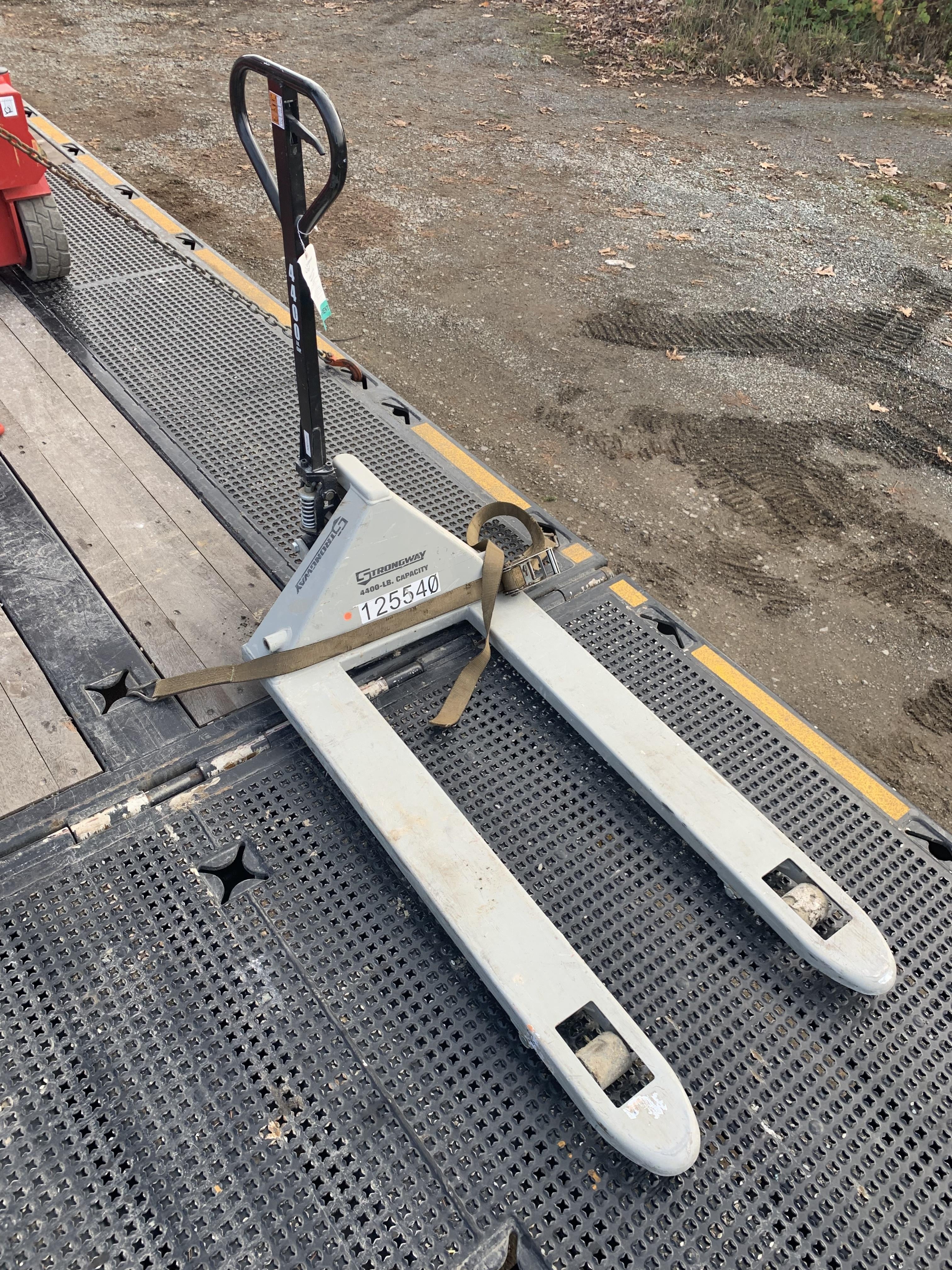 2021 STRONGWAY 4400 lb Pallet Jack