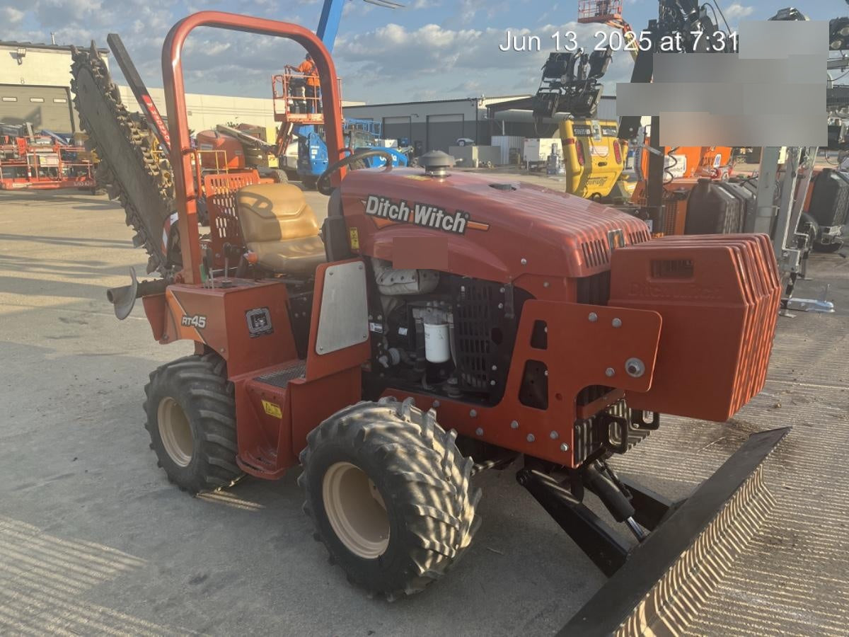 2020 DITCH WITCH RT45A