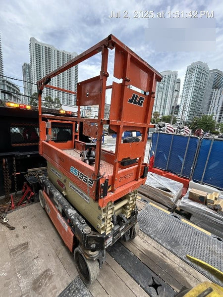 2022 JLG ES1932