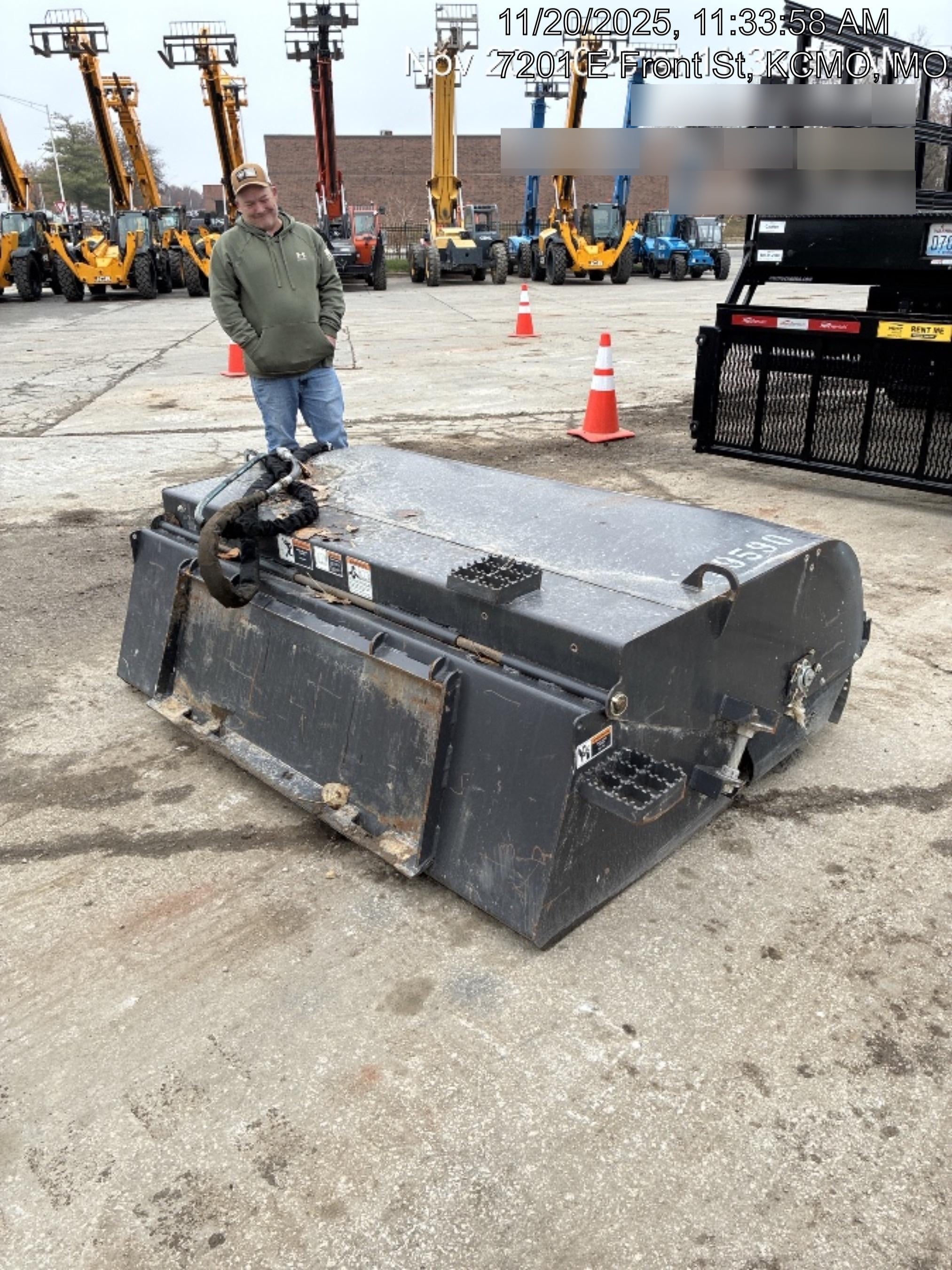 2019 PALADIN Sweepster SB72