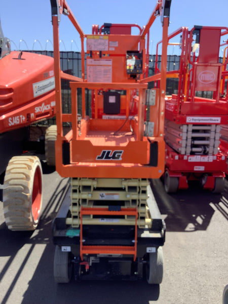 2022 JLG ES1932