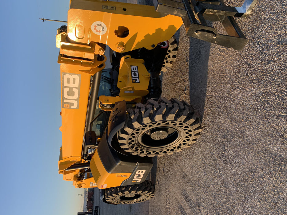 2020 JCB 509-42 Cab/Heat/Air, Solid Tires, Work Lights, Beacon, Aux Hydraulics, Back up Alarm, Lifting Eye, ES Decals