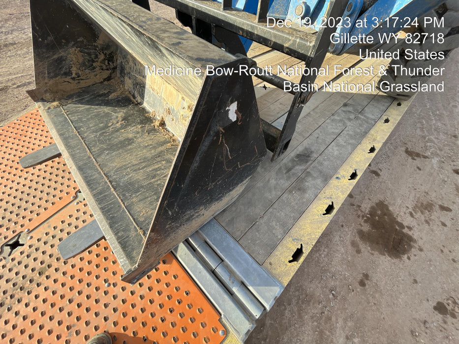 2017 SKYTRAK 70" Bucket, Telehandler 6k-7k