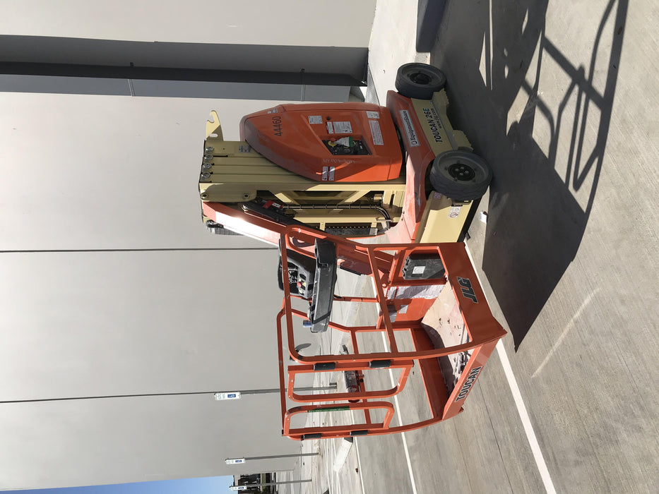 2019 JLG T26E