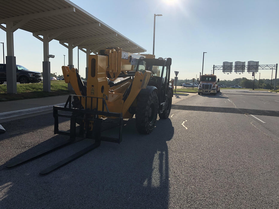 2019 JCB 510-56 Canopy, 74 HP, Solid Tires, STD Worklight, Beacon, Aux Hydraulics, Lifting Eye, Back up Alarm w/66" Carriage/60" Forks
