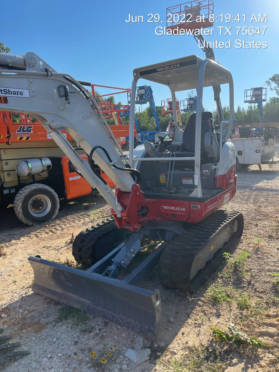 2022 TAKEUCHI TB235-2R