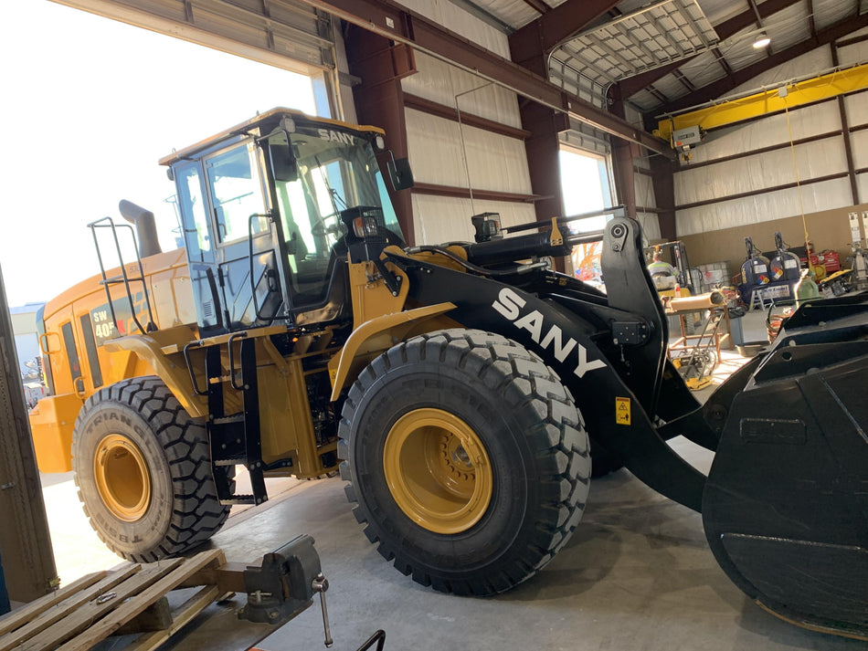 2019 Sany SW405K Standard, JRB Hydraulic QC, 4yrd Bucket, Standard Carriage, 72" Tines - SW405-00A