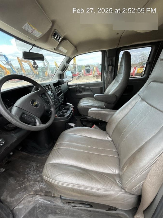 2023 CHEVROLET Express Van - Rental