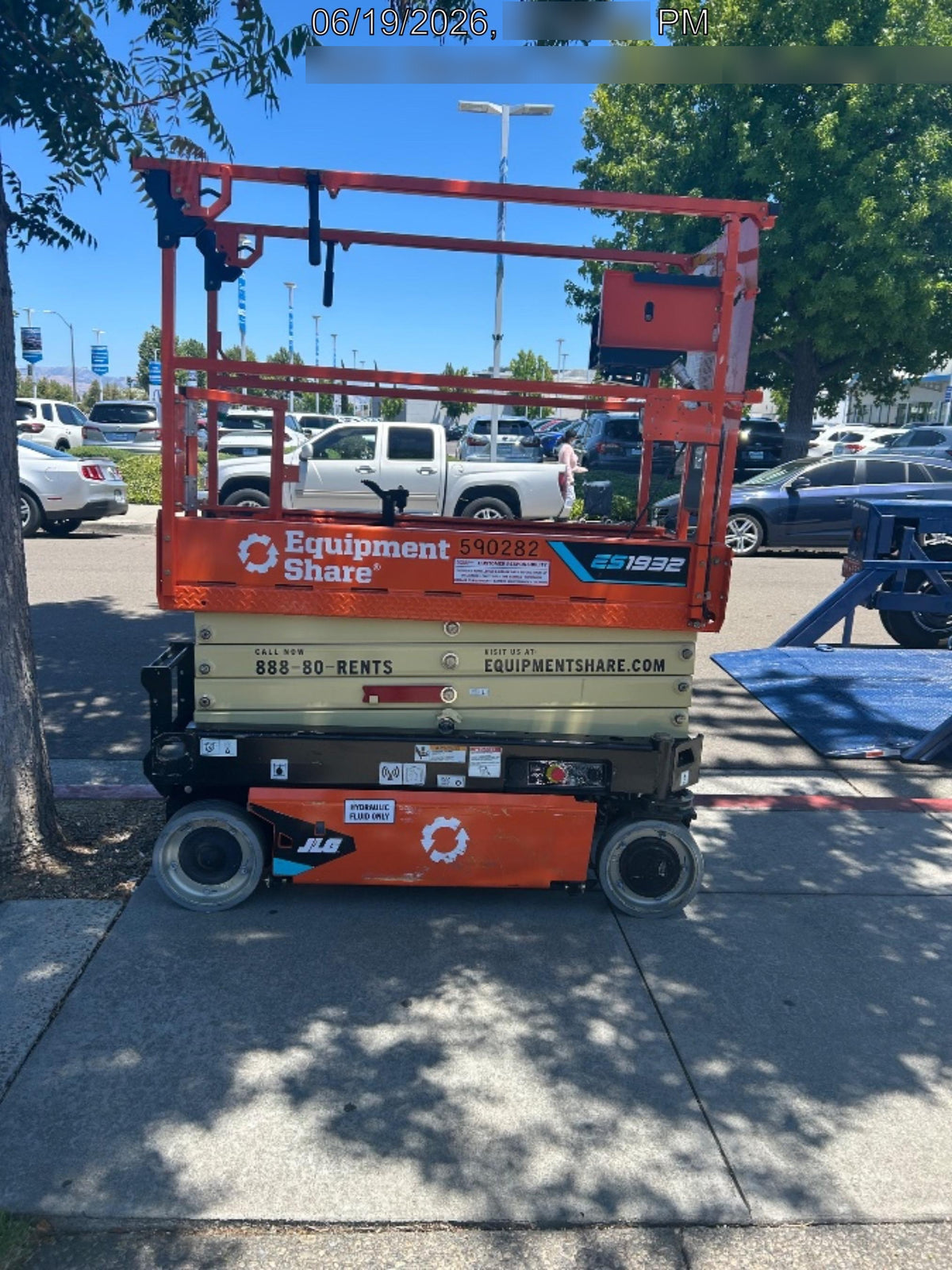 2025 JLG ES1932