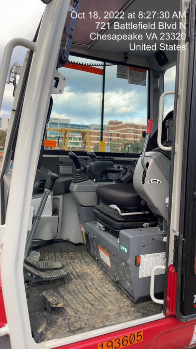 2021 TAKEUCHI TB235-2CR