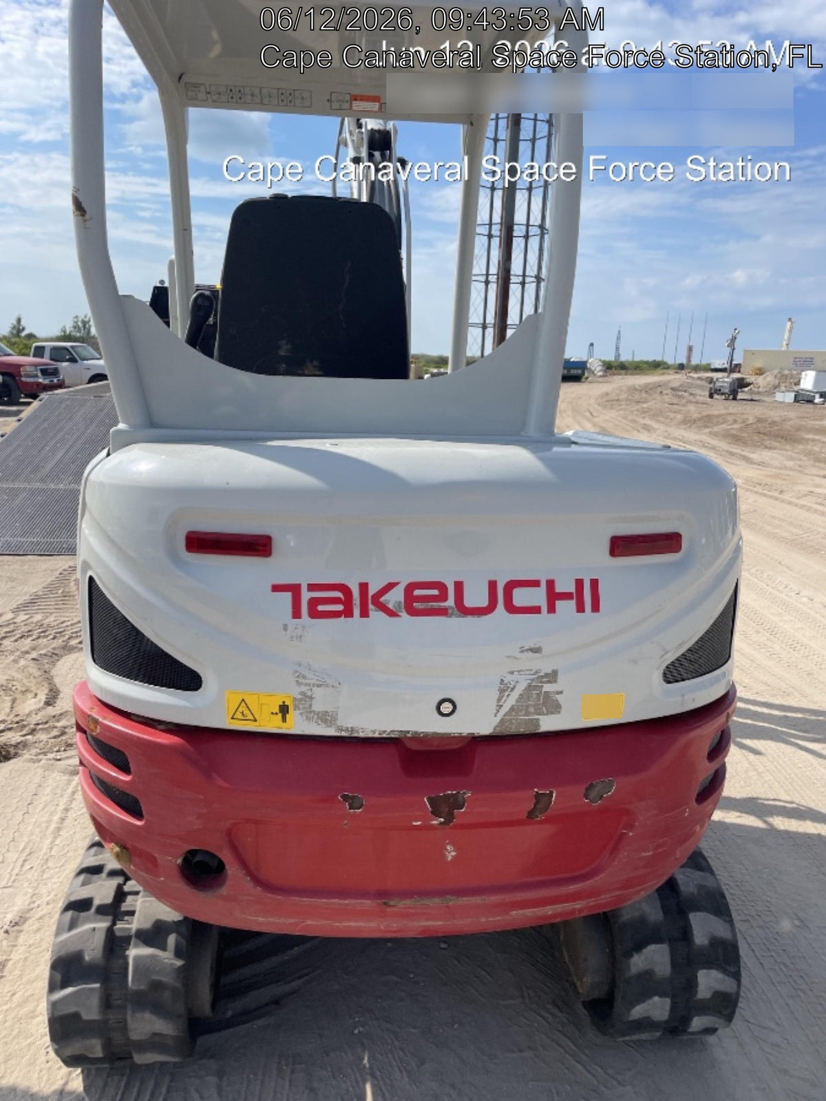 2024 TAKEUCHI TB235-2R