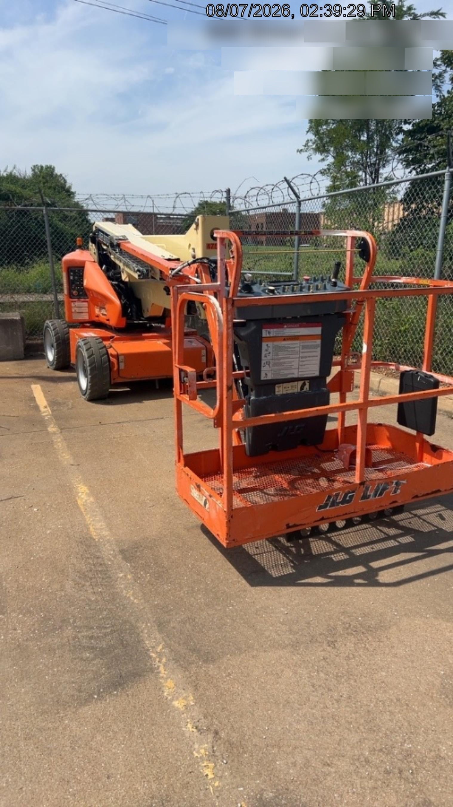 2019 JLG E450AJ