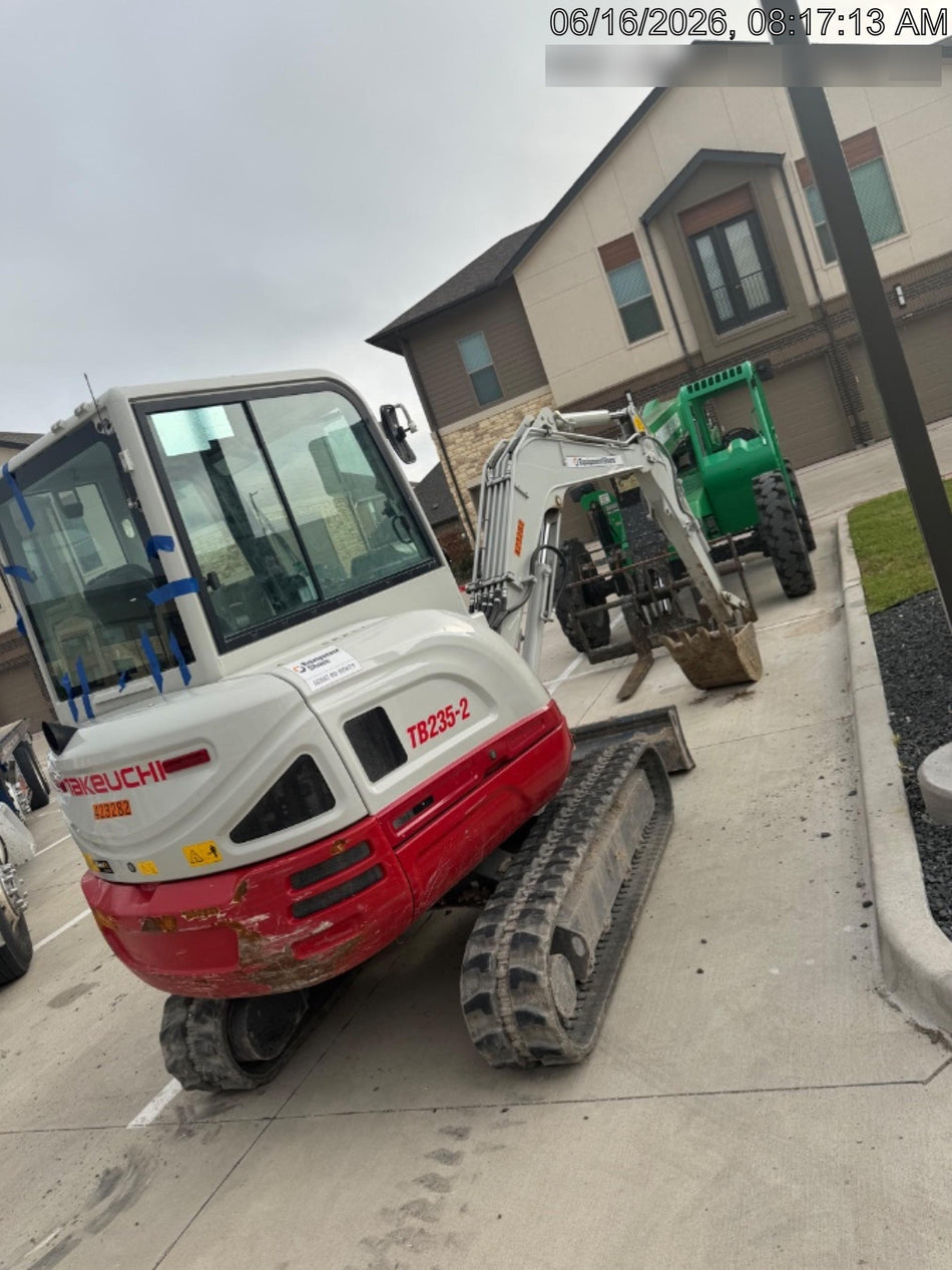 2024 TAKEUCHI TB235-2CR
