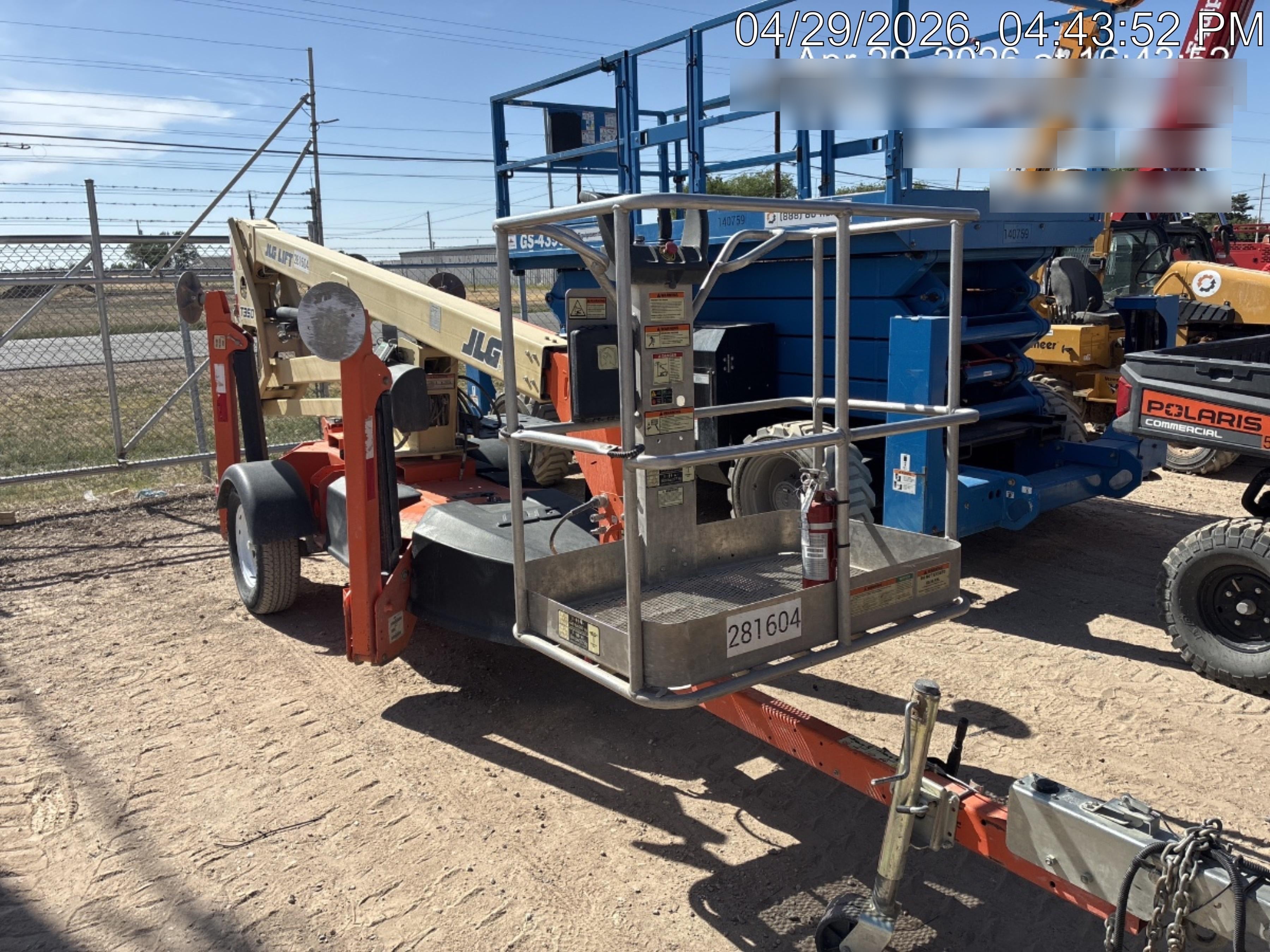 2022 JLG T350