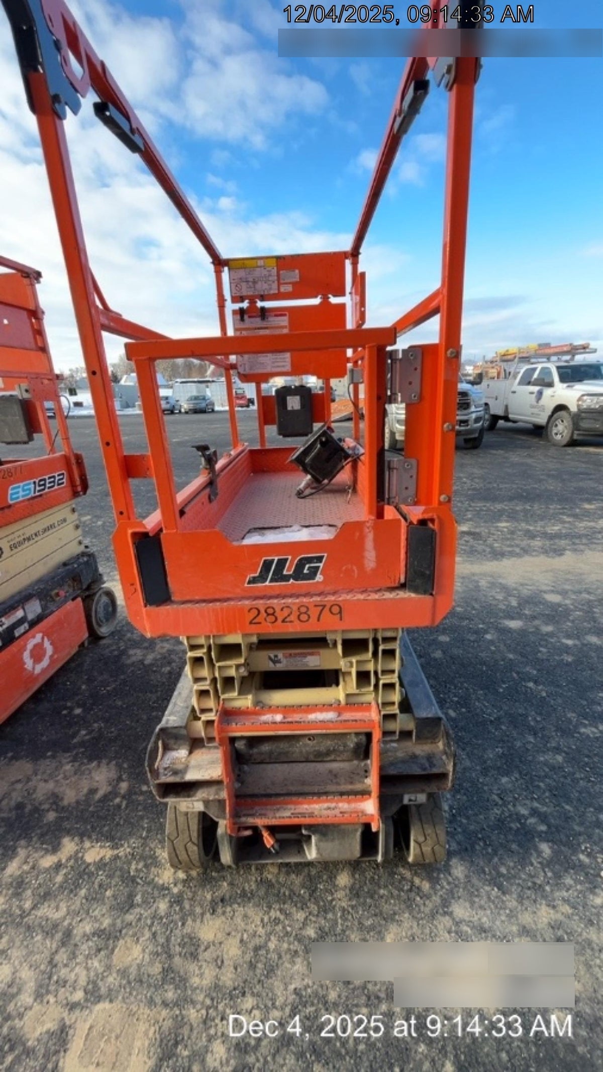 2022 JLG ES1932