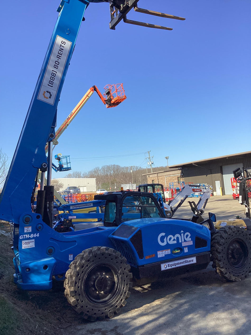 2021 GENIE GTH-844