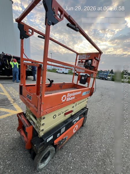 2022 JLG ES1932