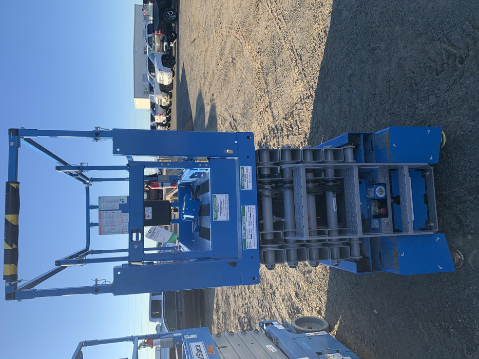 2020 Genie GS-3232 Standard, Folding half height swing gate, 800W Inverter