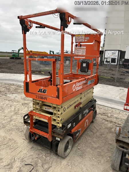 2022 JLG ES1932