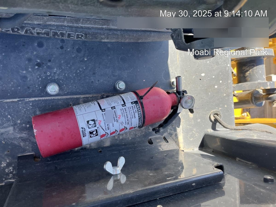 2017 JOHN DEERE 210LEP